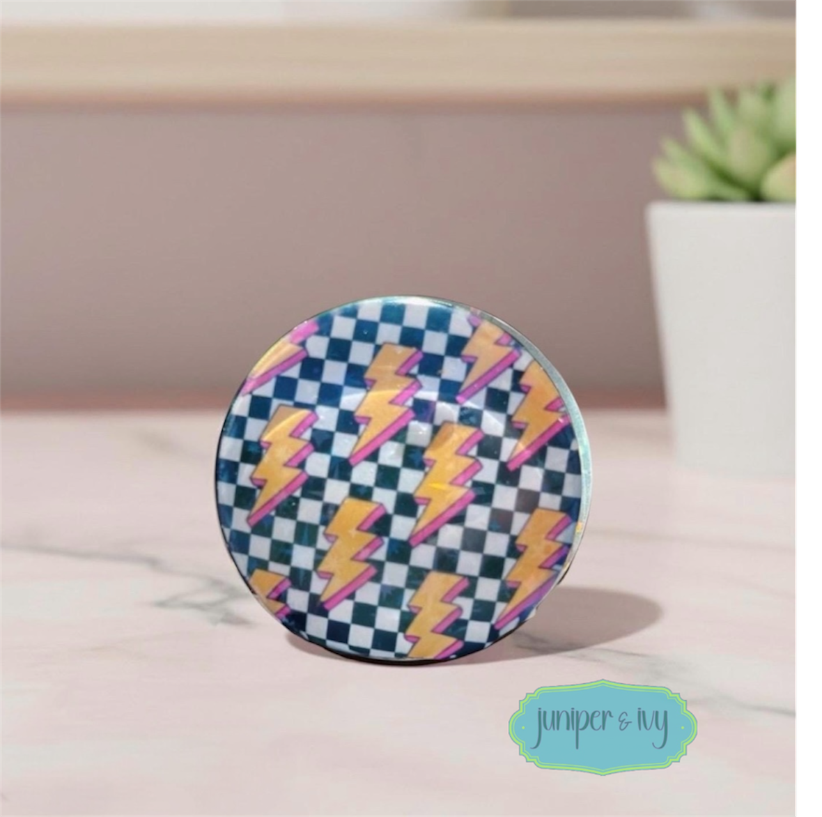 Checkered Lightning bolt retro glass dome phone grip