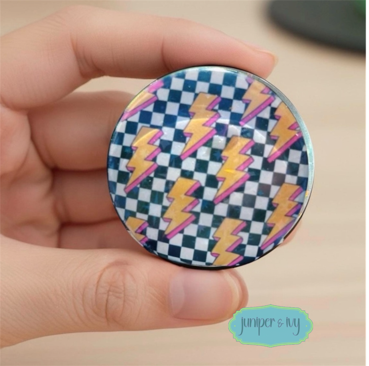 Checkered Lightning bolt retro glass dome phone grip