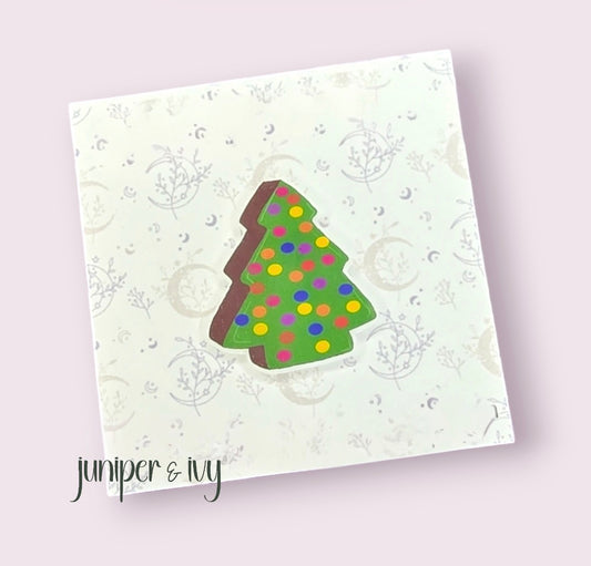 Chocolate Christmas tree cake pin