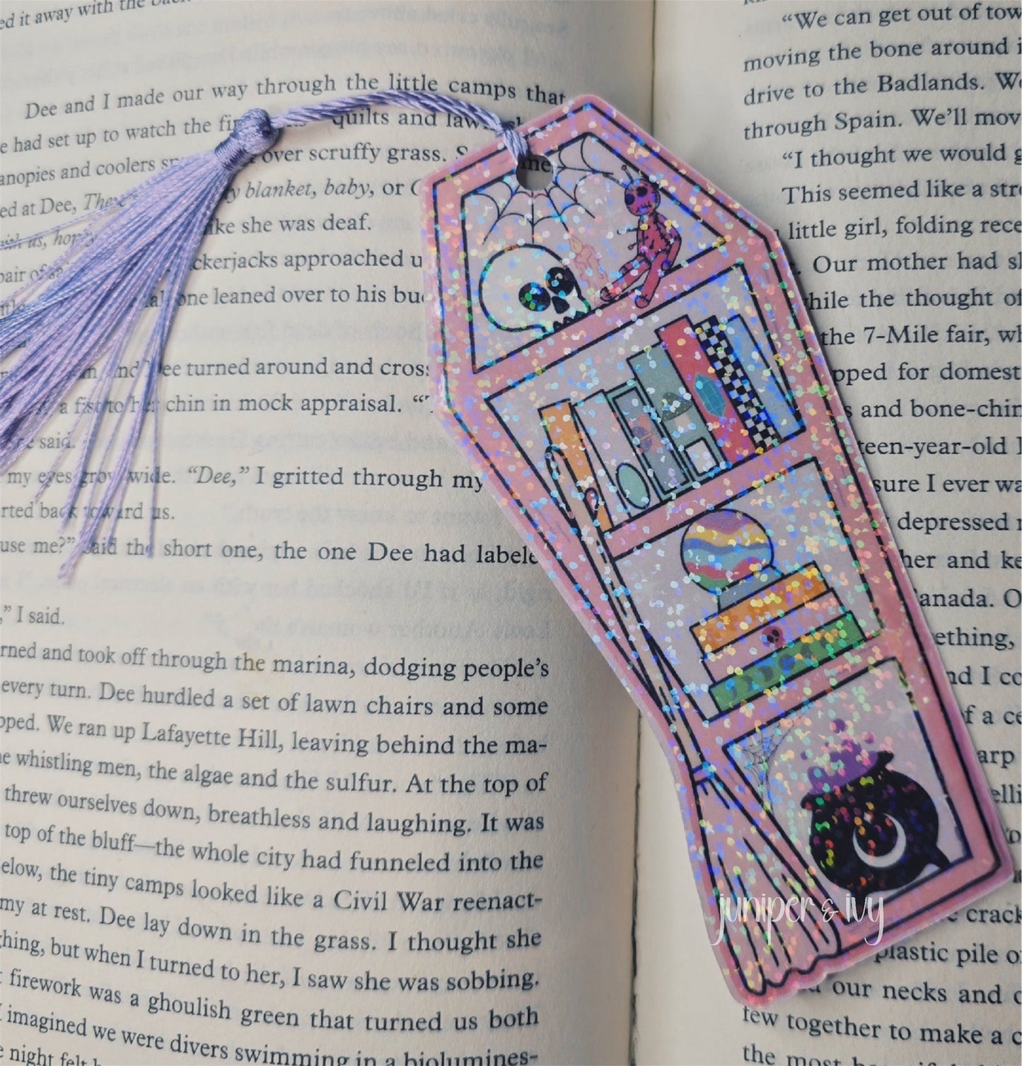 Spooky bookshelf bookmark