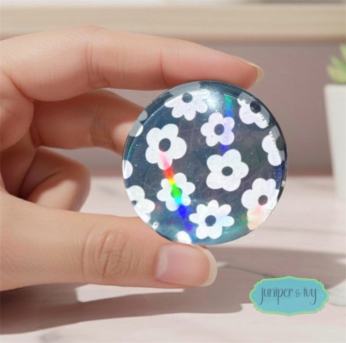 Black & white retro flower glass dome phone grip